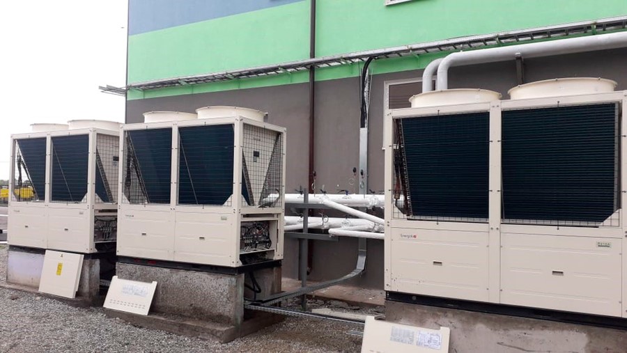 Чиллер с воздушным охлаждением Energolux SCAW-M150ZHE Чиллер с воздушным охлаждением Energolux SCAW-M150ZHE
