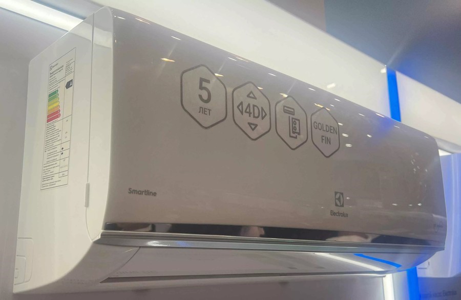 Кондиционер Electrolux Smartline EACS-24HSM/N8_V2 Кондиционер Electrolux Smartline EACS-24HSM/N8_V2